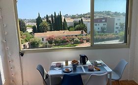 T2- 2adultes/2enfants centre-ville, proche plages