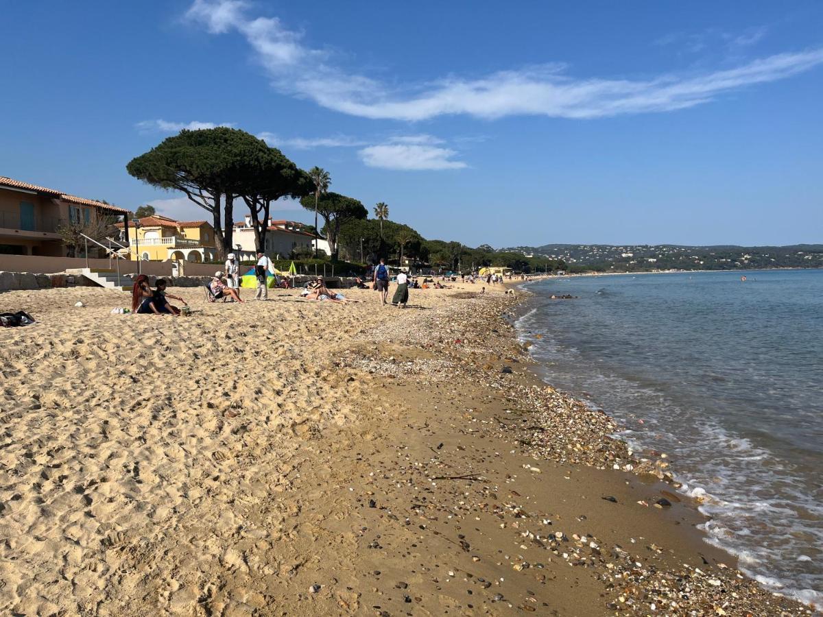 T2- 2adultes/2enfants centre-ville, proche plages Cavalaire-sur-Mer Extérieur photo
